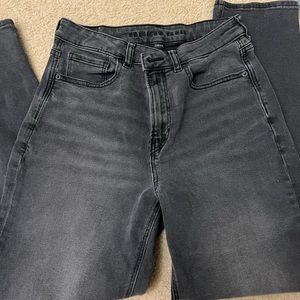 Black American Eagle mom jeans